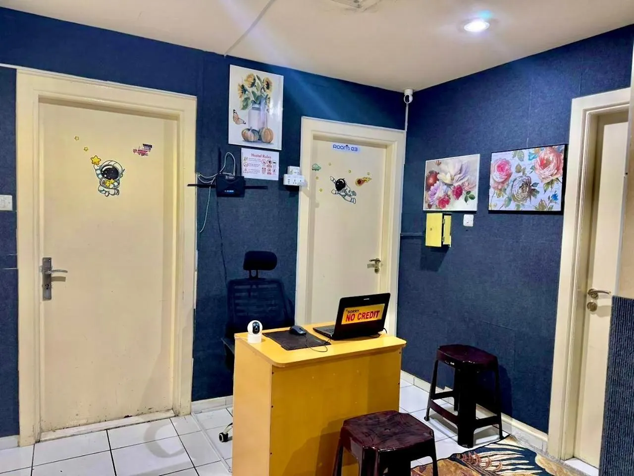 Aavhr Youth Holiday Home Near Burjuman Metro Station Dubai