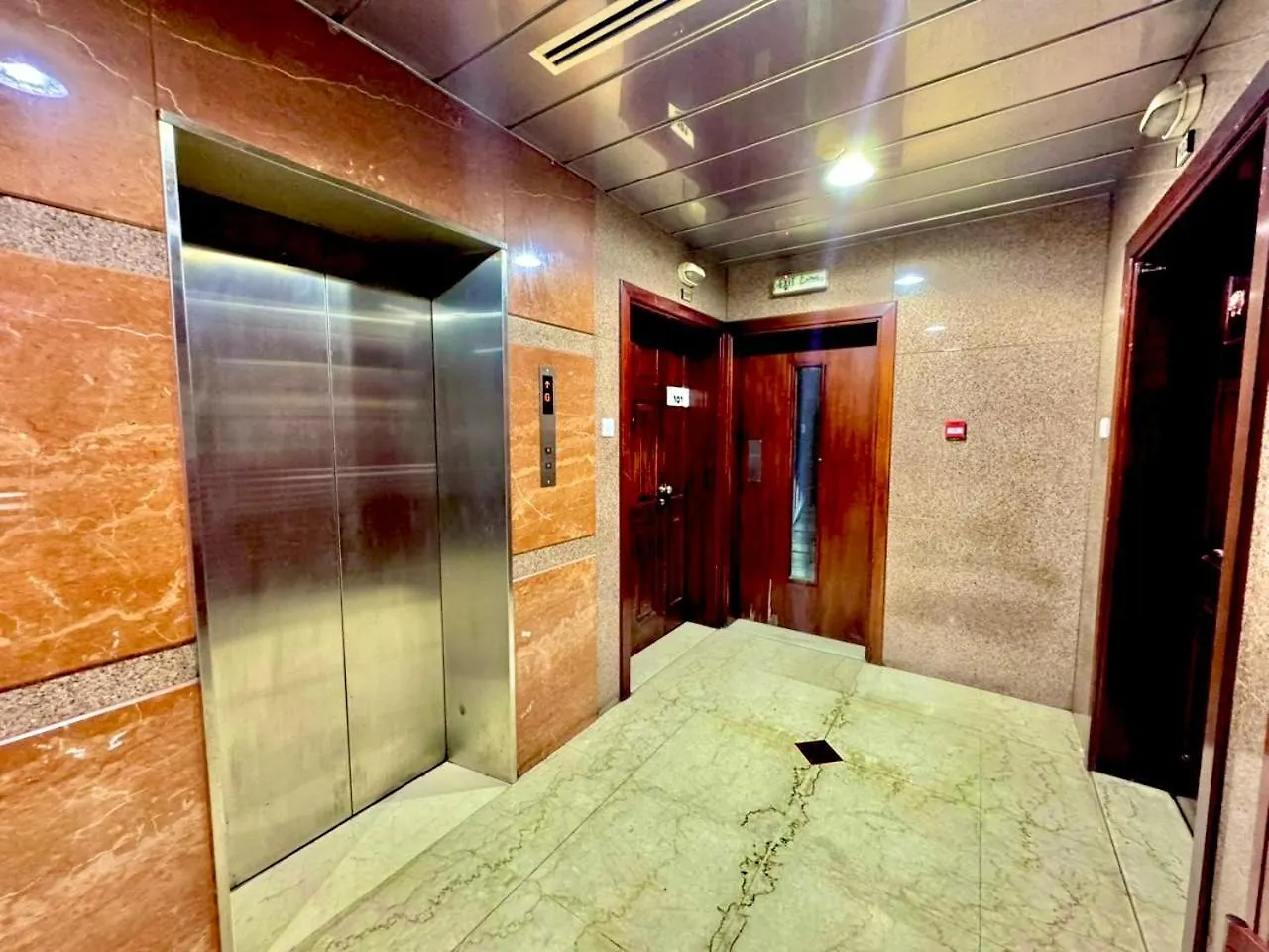 Aavhr Youth Holiday Home Near Burjuman Metro Station Dubai 0*,