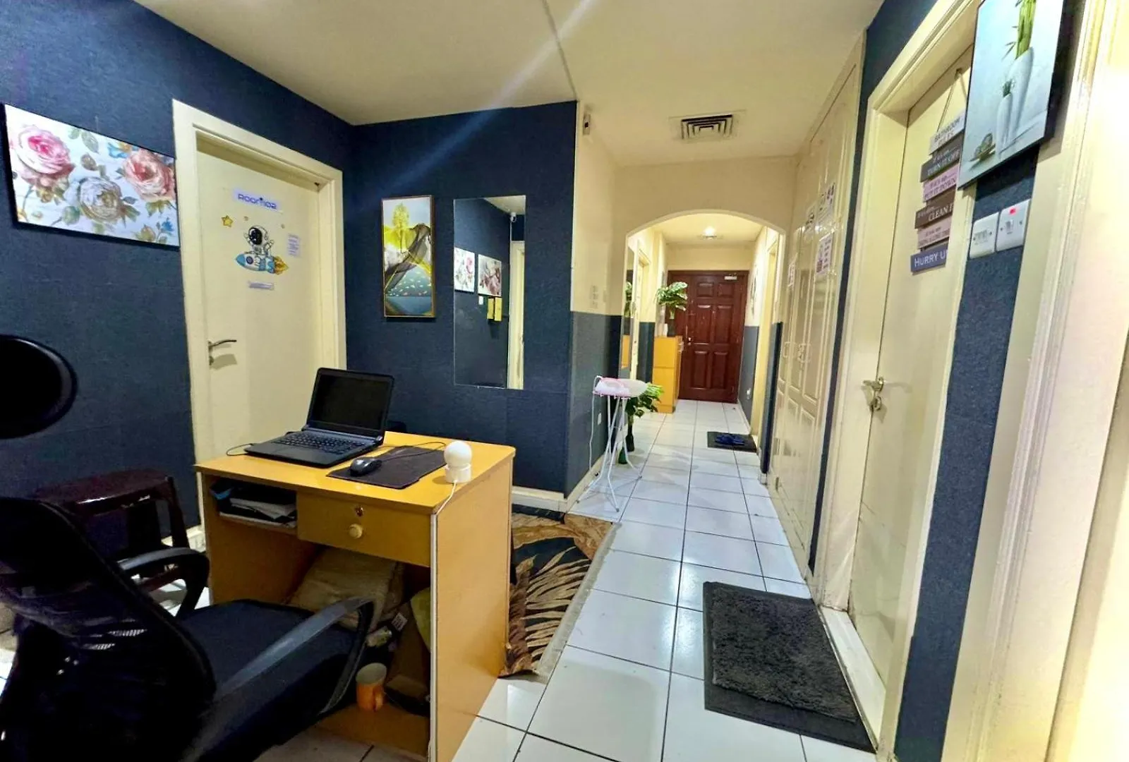 Homestay Aavhr Youth Holiday Home Near Burjuman Metro Station Dubai