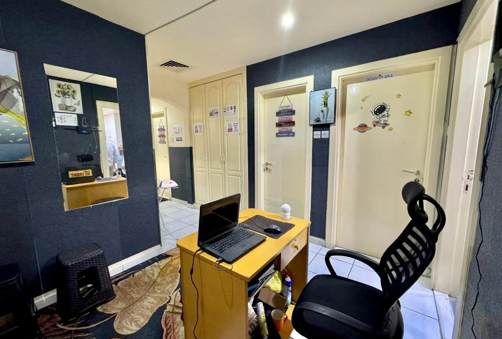 Aavhr Youth Holiday Home Near Burjuman Metro Station Dubai United Arab Emirates